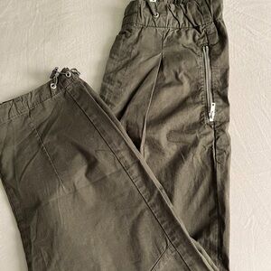 Zara khaki cargo parachute pants M.